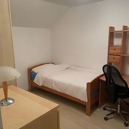 شقة Moderne Mit Garten