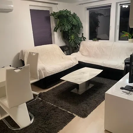 شقة Moderne Mit Garten *